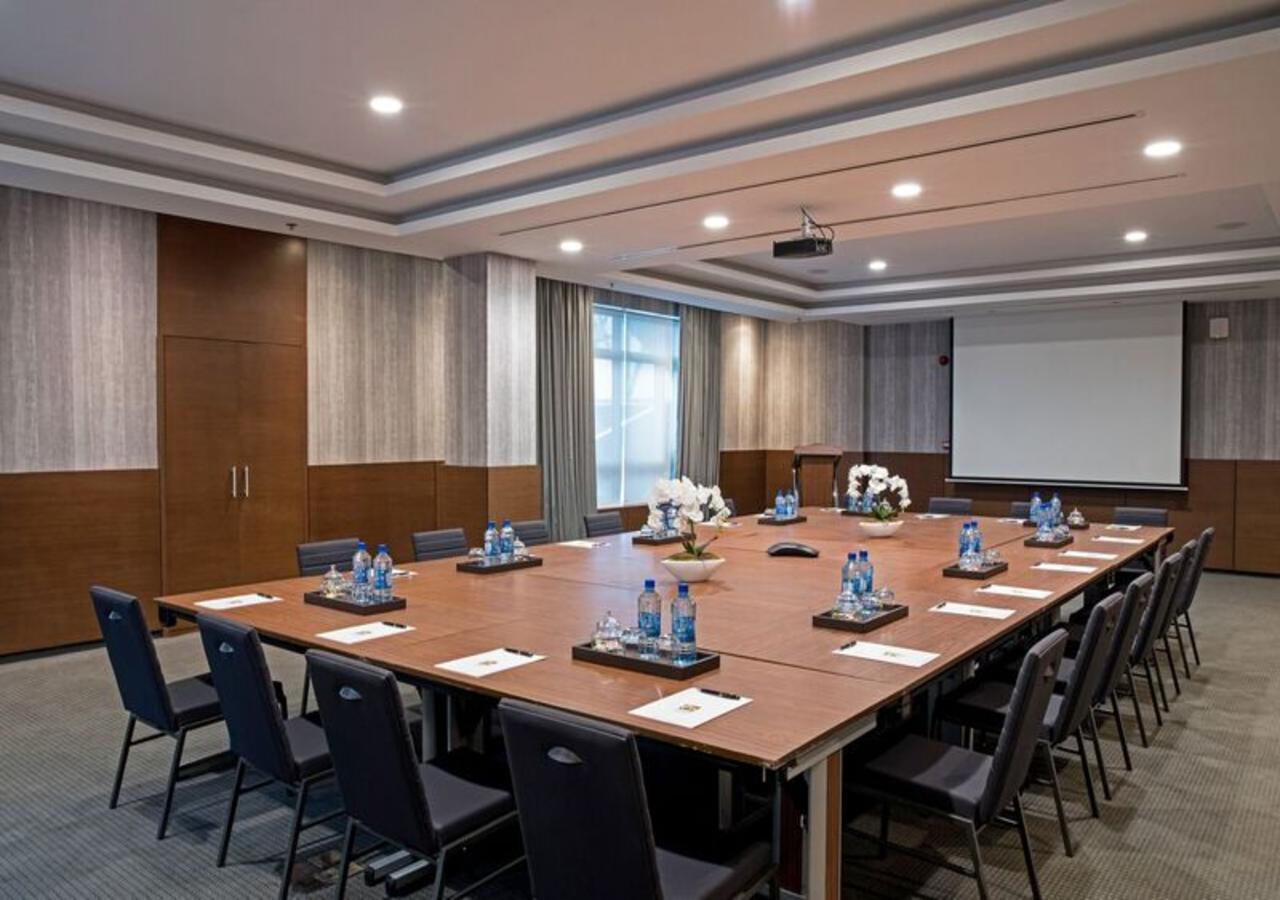 The Envoy Hotel Abuja Dış mekan fotoğraf